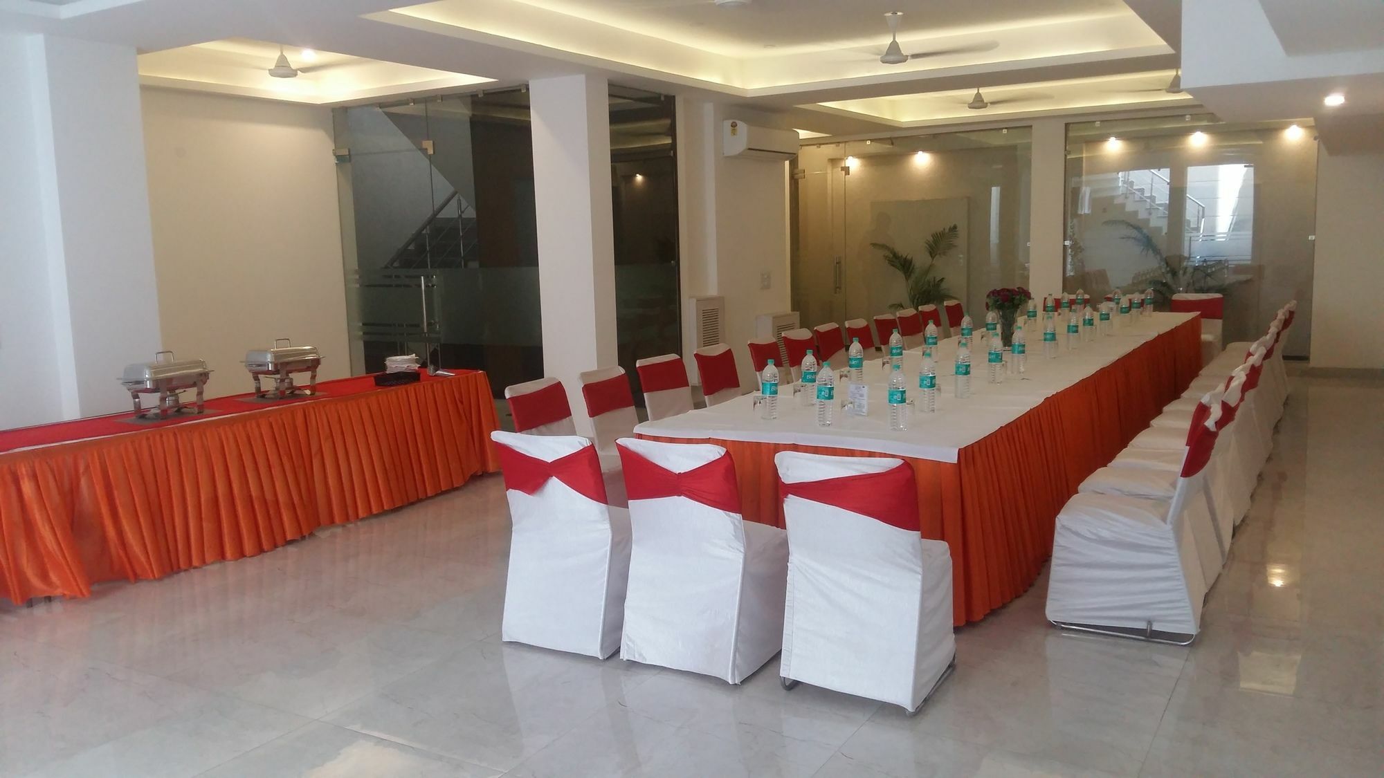 Indiyaah Inn Gurgaon Zewnętrze zdjęcie